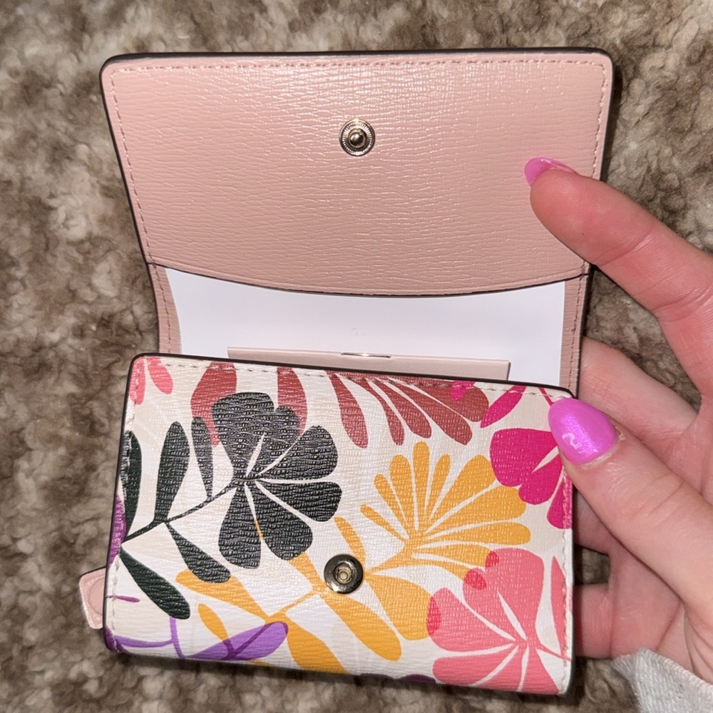 Kate Spade Hawaii Exclusive Folding Small Floral Wallet Coin Purse - Picture 2 of 5